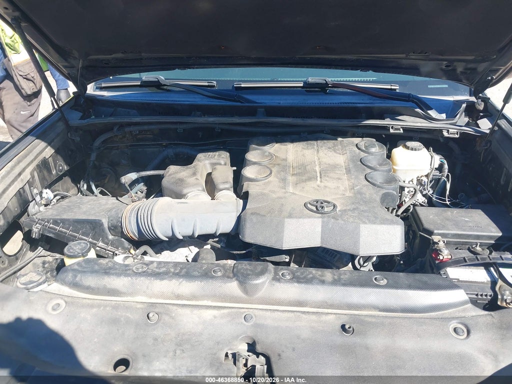 2011 Toyota 4RUNNER Limited V6 photo 10