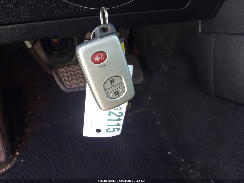 2011 Toyota 4RUNNER Limited V6 photo 11