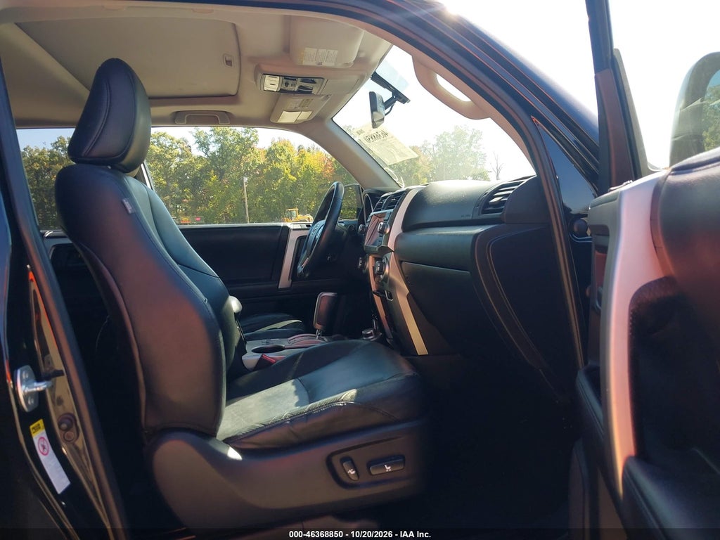 2011 Toyota 4RUNNER Limited V6 photo 5