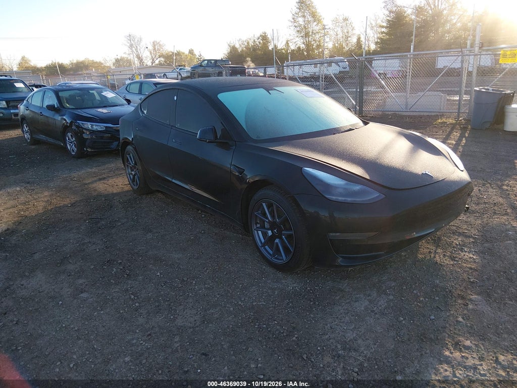 TESLA MODEL 3 2022