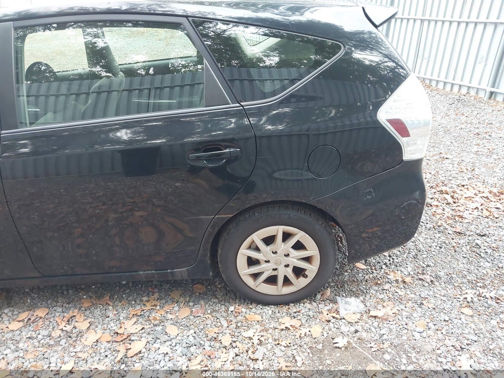 2012 Toyota Prius V Three photo 6