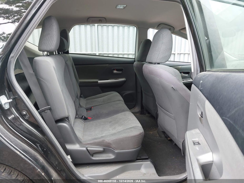 2012 Toyota Prius V Three photo 8