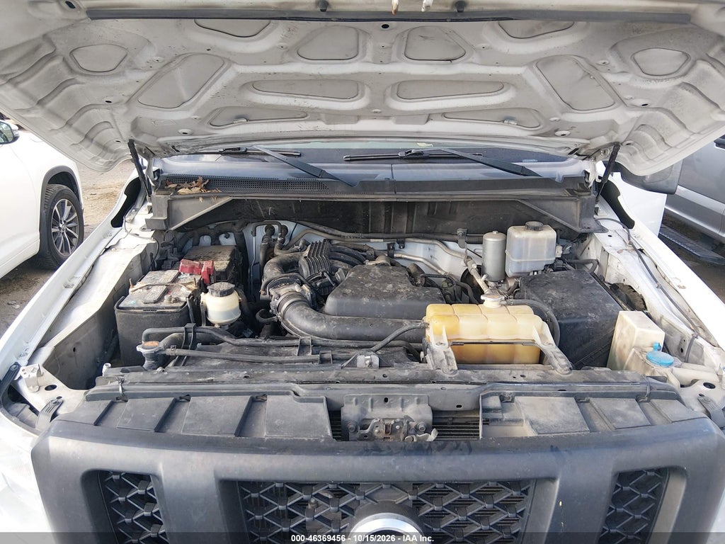 2018 Nissan NV Cargo NV2500 HD SV V6 photo 10