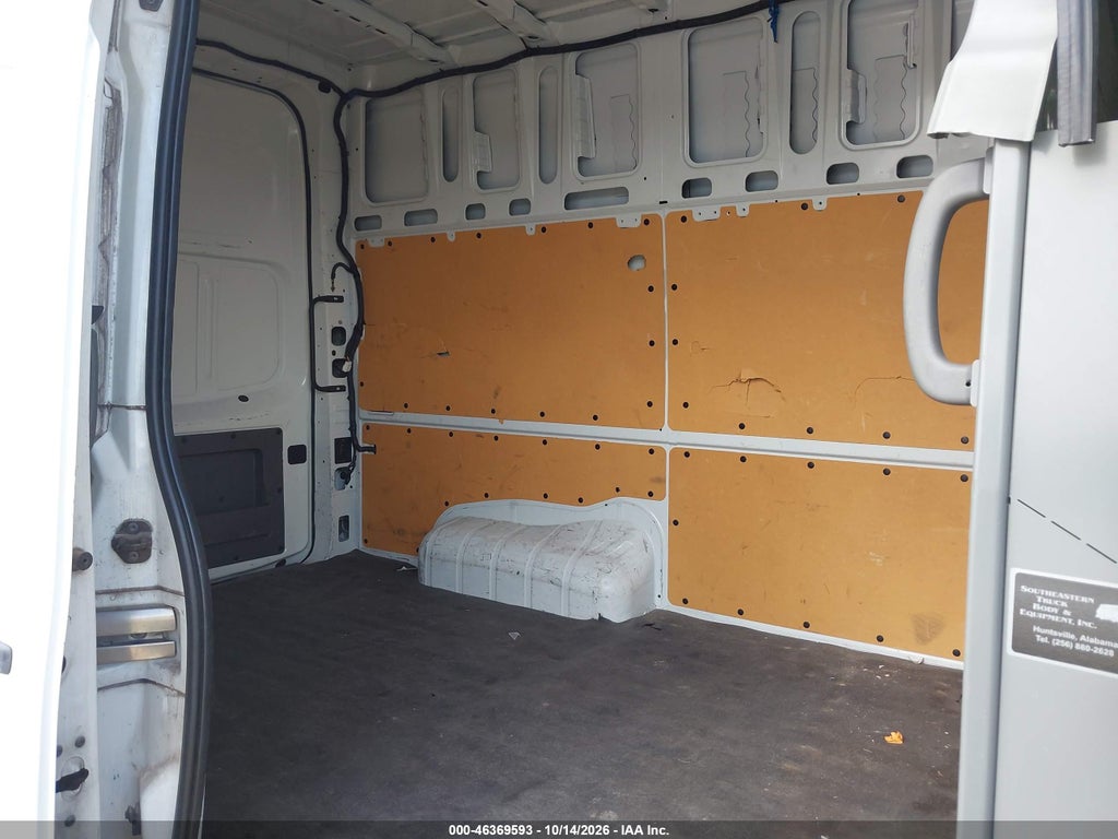 2021 Nissan NV Cargo NV2500 HD SV High Roof V6 photo 8