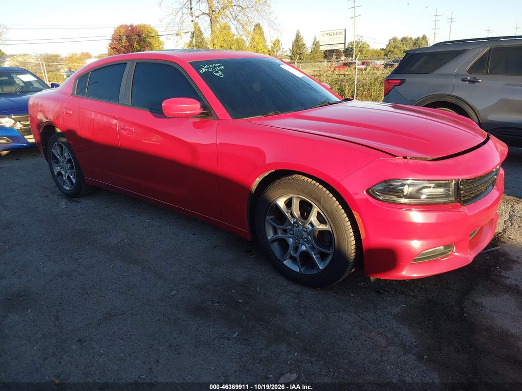 2016 Dodge Charger SXT photo 1