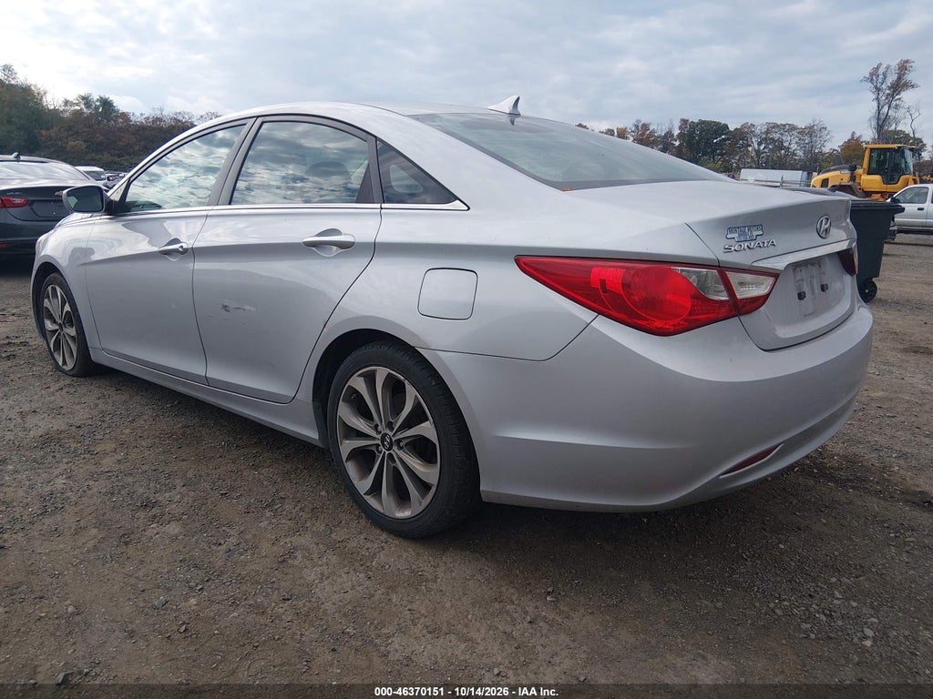 2011 Hyundai Sonata GLS photo 3