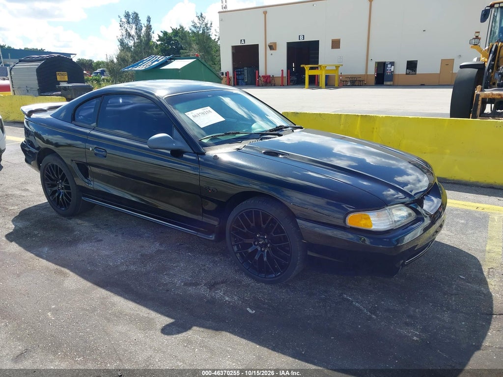 1995 Ford Mustang GT/GTS photo 1