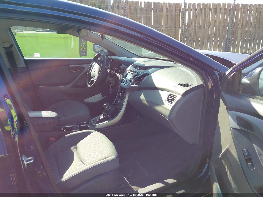 2014 Hyundai Elantra SE photo 5