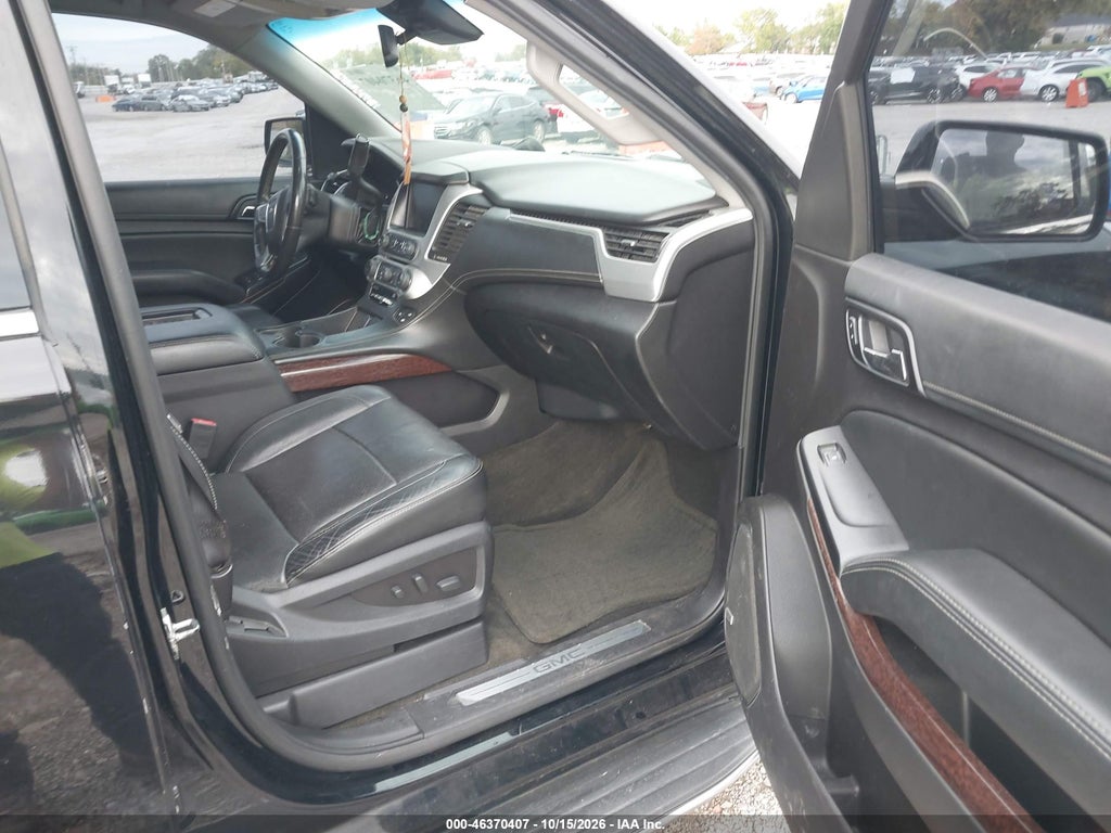 2016 GMC Yukon XL SLT photo 5