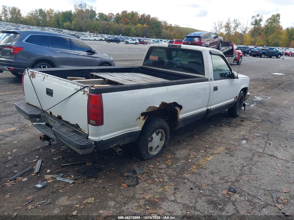 1997 Chevrolet C1500 Fleetside photo 4