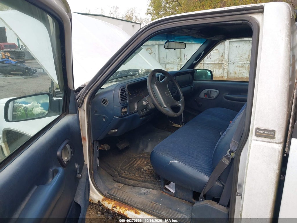 1997 Chevrolet C1500 Fleetside photo 8