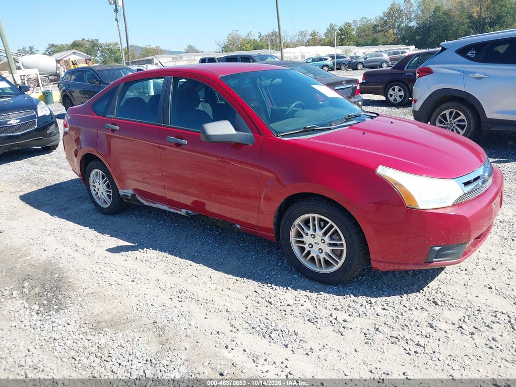 2010 Ford Focus SE photo 1