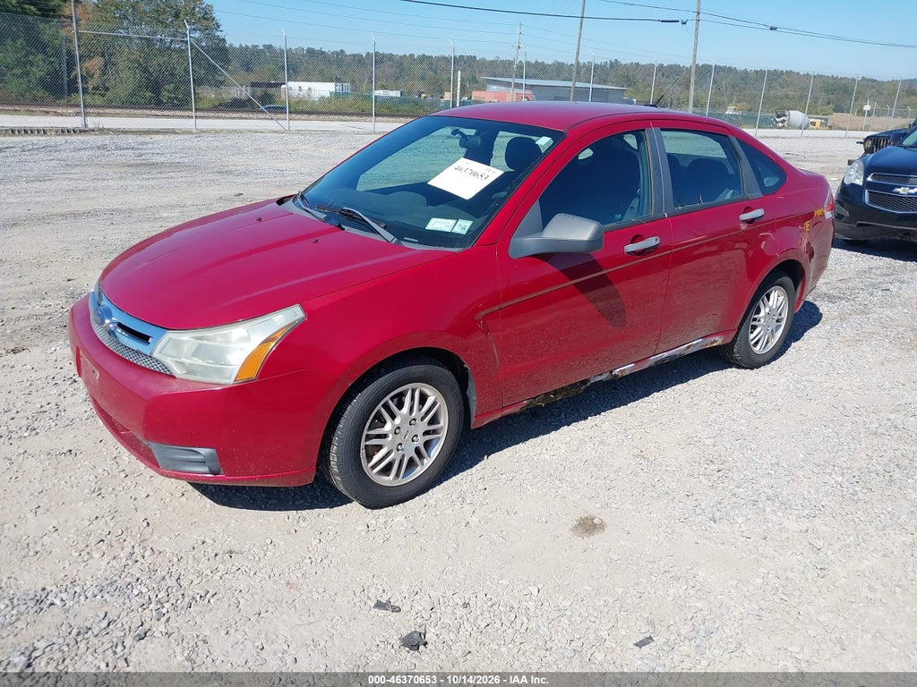 2010 Ford Focus SE photo 2