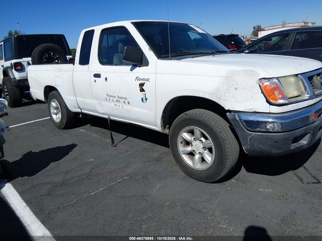 2000 Nissan Frontier XE photo 1