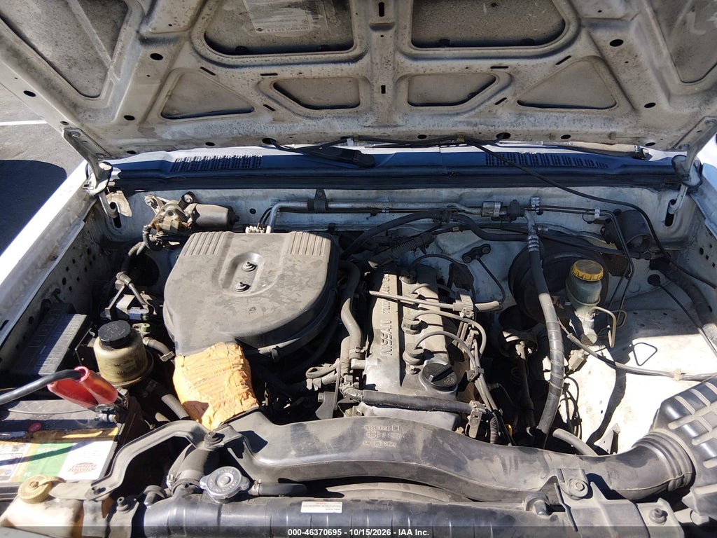 2000 Nissan Frontier XE photo 10