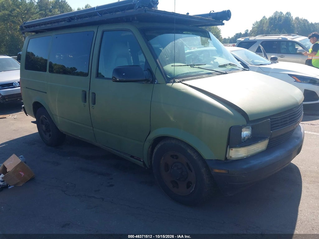 2004 Chevrolet Astro photo 1