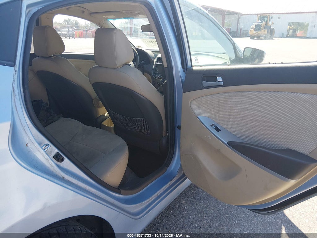2014 Hyundai Accent GLS photo 8