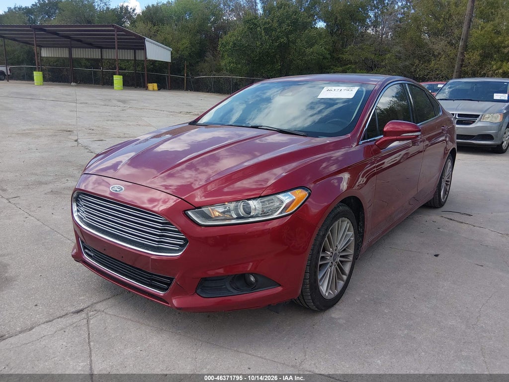 2014 Ford Fusion SE photo 2