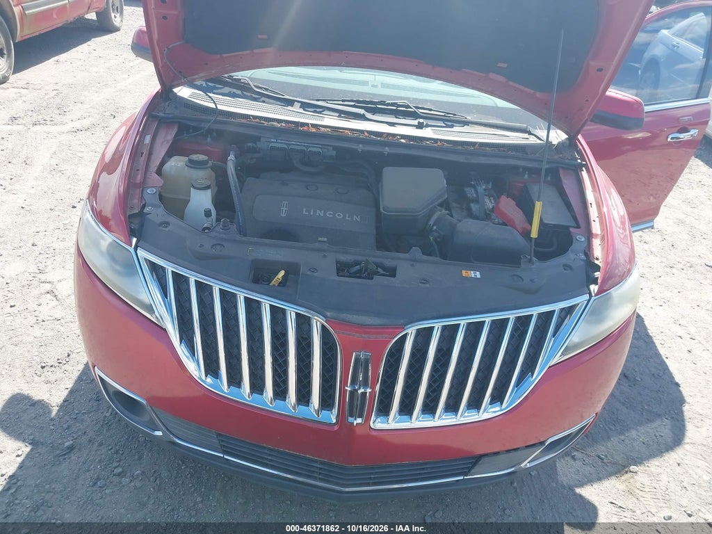 2011 Lincoln MKX photo 10