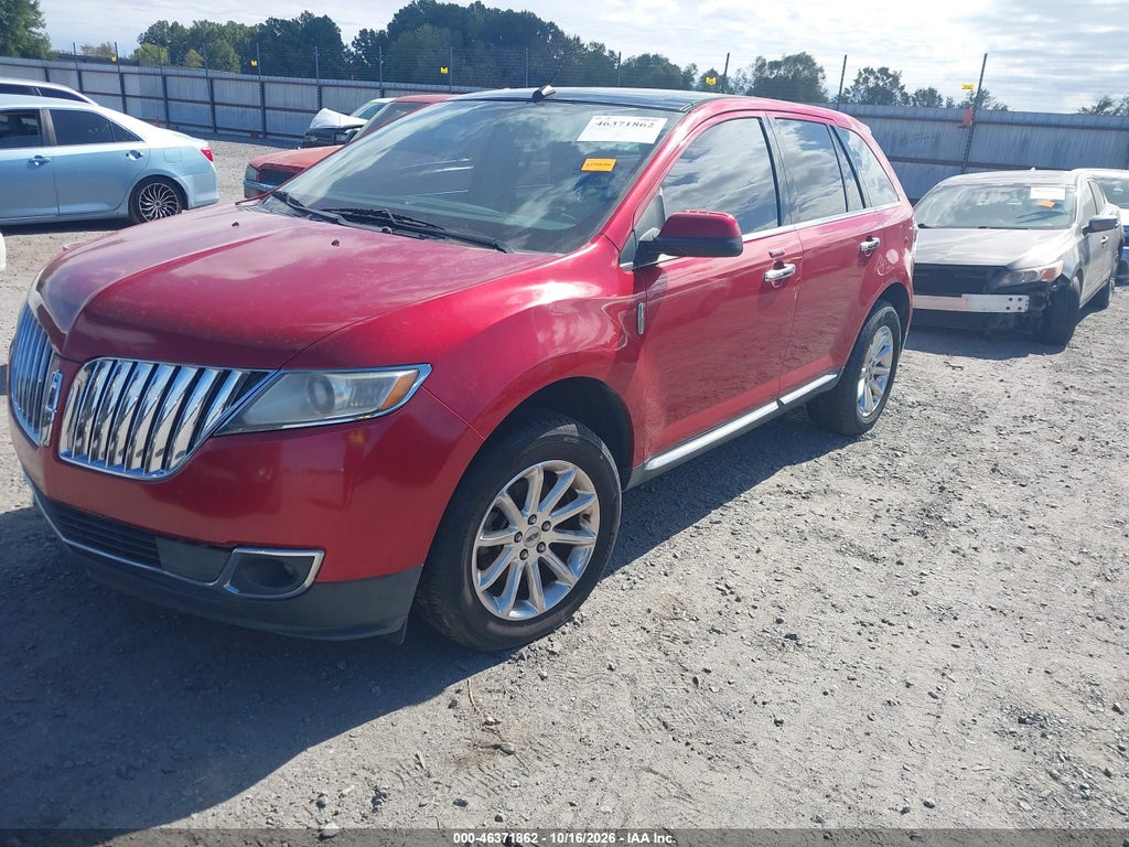 2011 Lincoln MKX photo 2