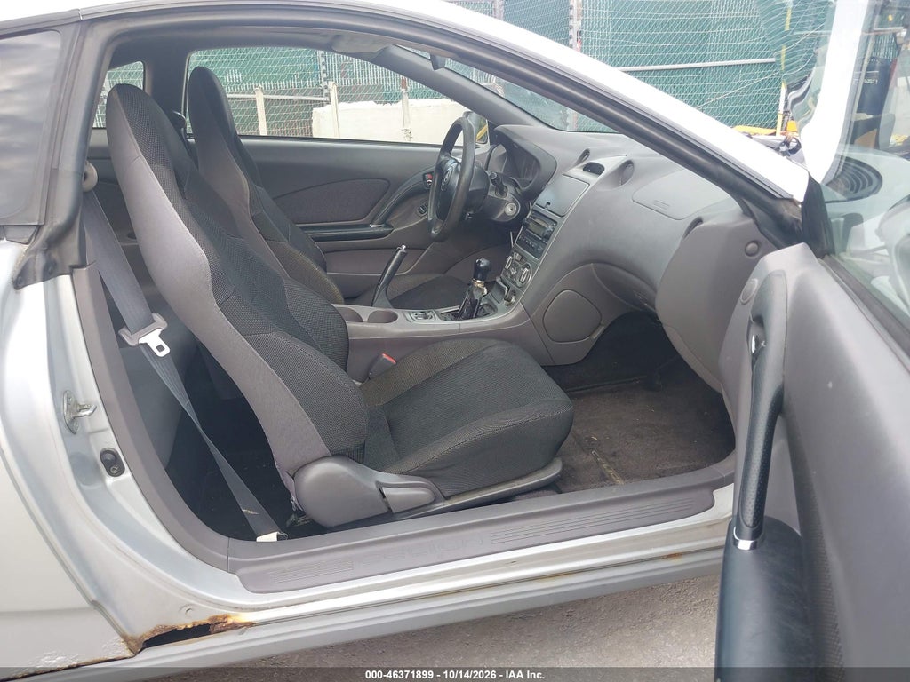 2001 Toyota Celica GT photo 5