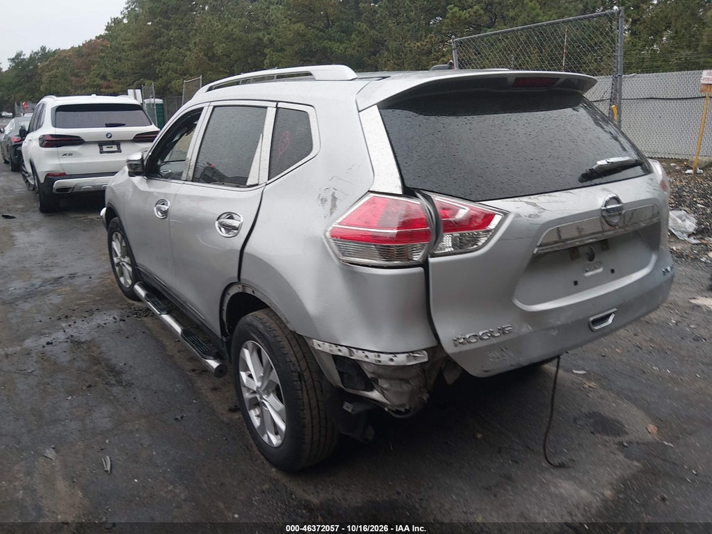 2015 Nissan Rogue SV photo 3