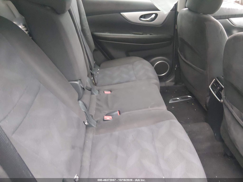 2015 Nissan Rogue SV photo 8