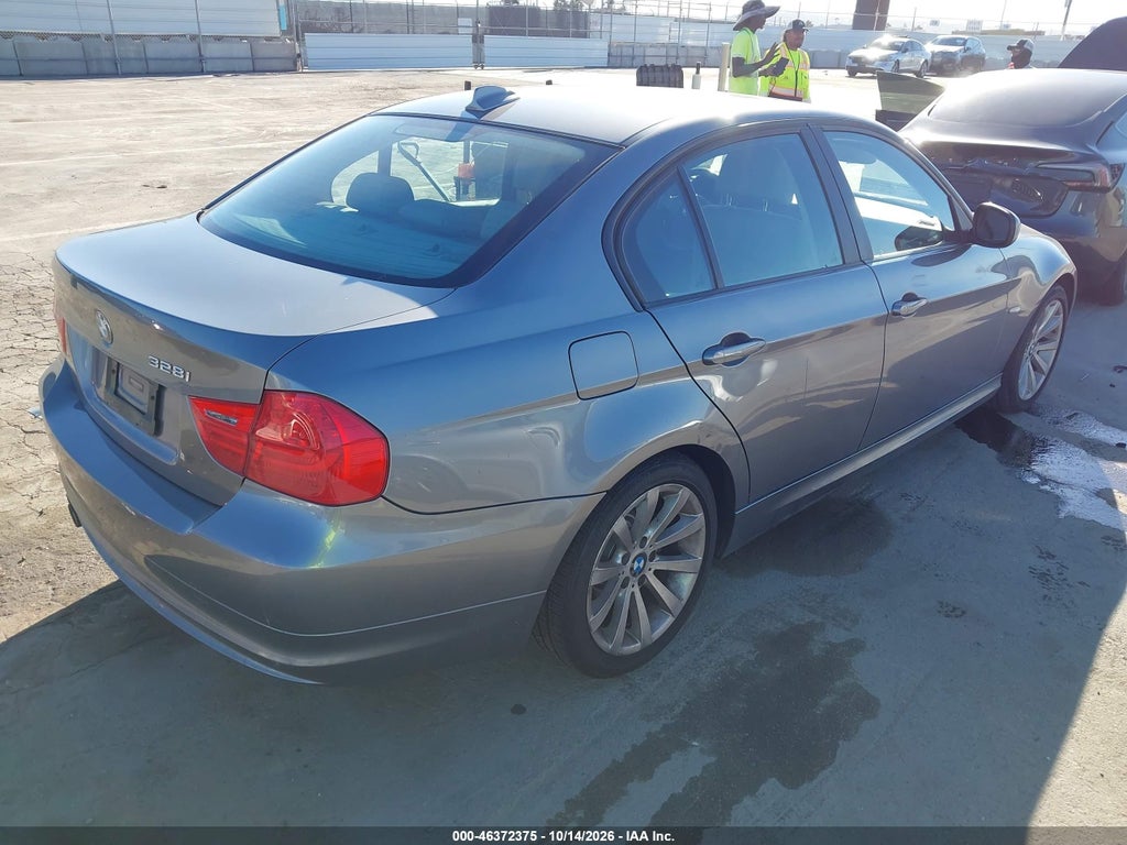 2011 BMW 328I photo 4