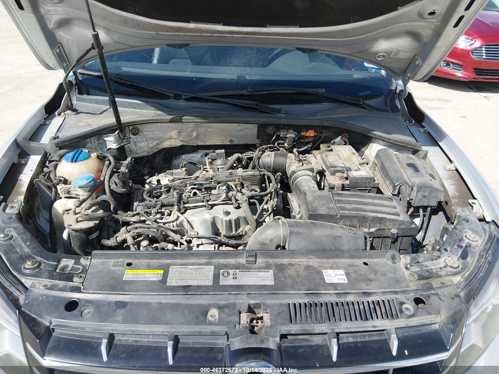 2013 Volkswagen Passat 2.0L TDI SEL Premium photo 10