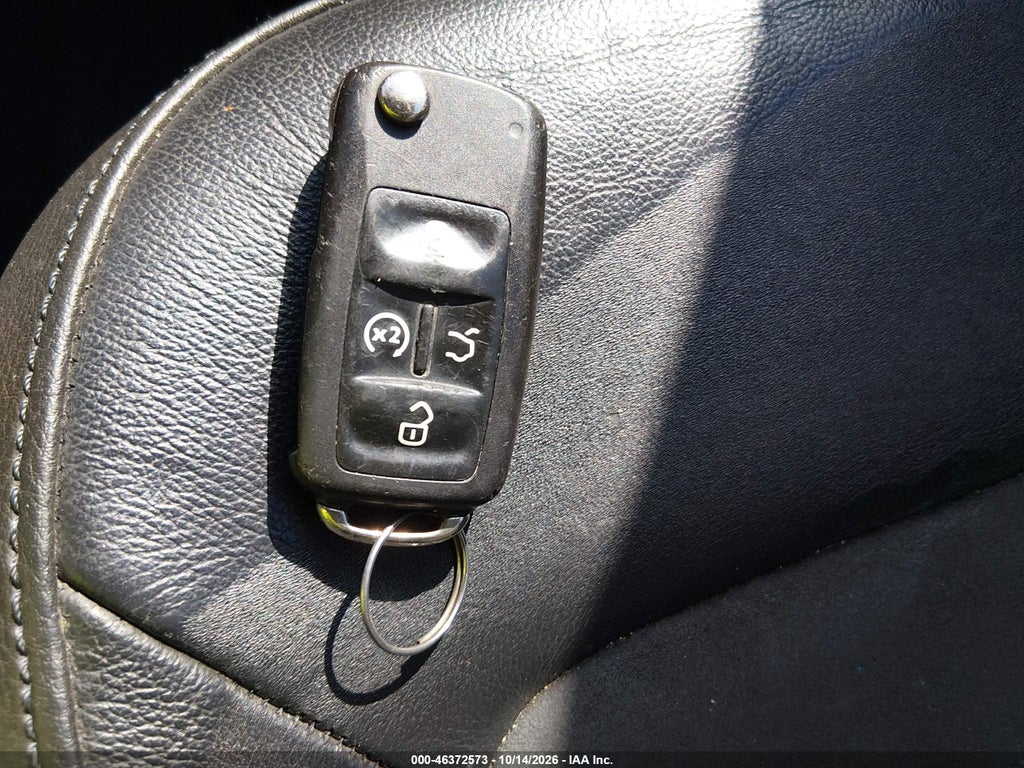 2013 Volkswagen Passat 2.0L TDI SEL Premium photo 11