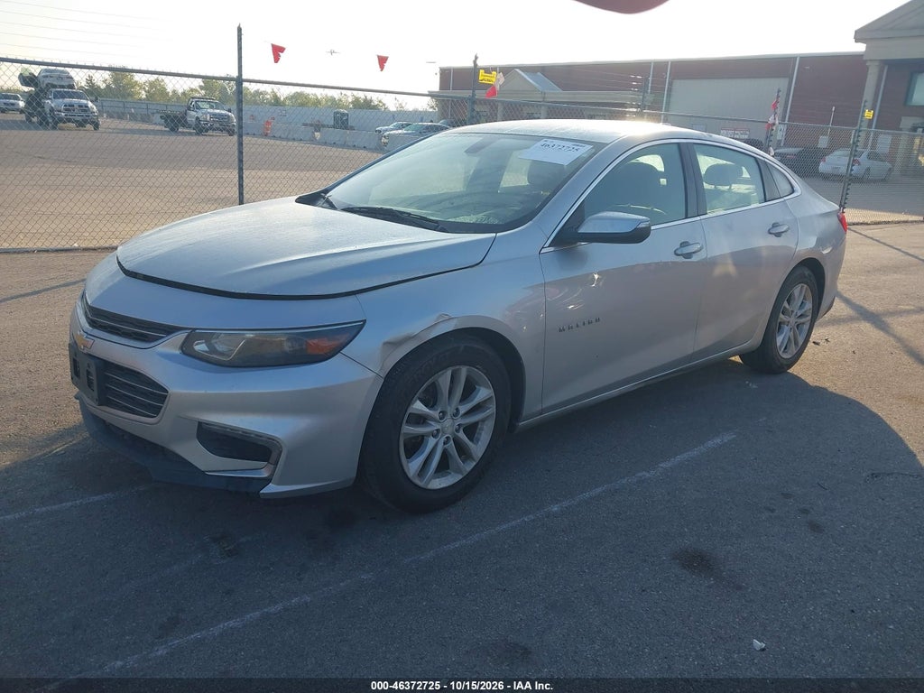 2017 Chevrolet Malibu 1LT photo 2