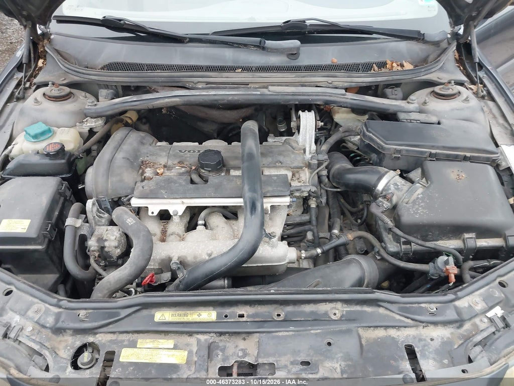 2004 Volvo S60 2.5T AWD photo 10