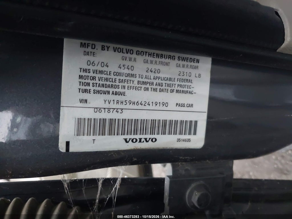 2004 Volvo S60 2.5T AWD photo 9