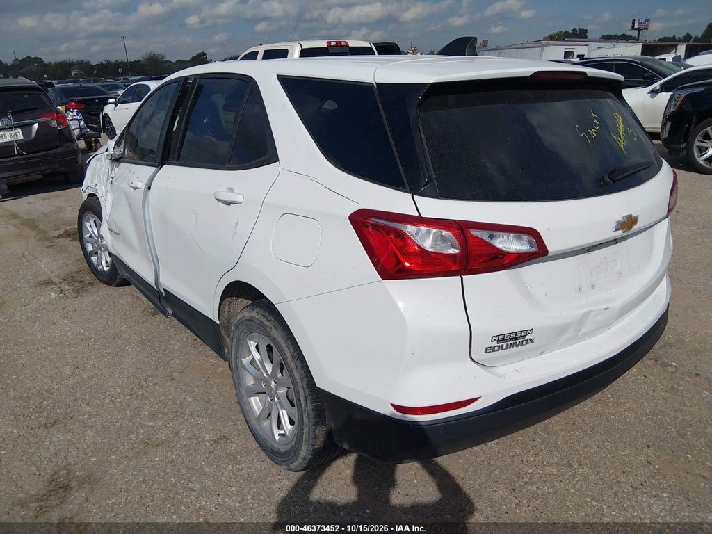 2021 Chevrolet Equinox FWD LS photo 3