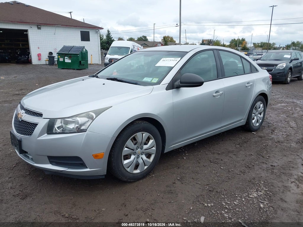 2014 Chevrolet Cruze LS Auto photo 2