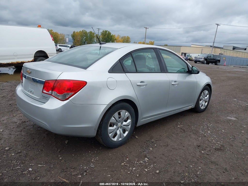 2014 Chevrolet Cruze LS Auto photo 4