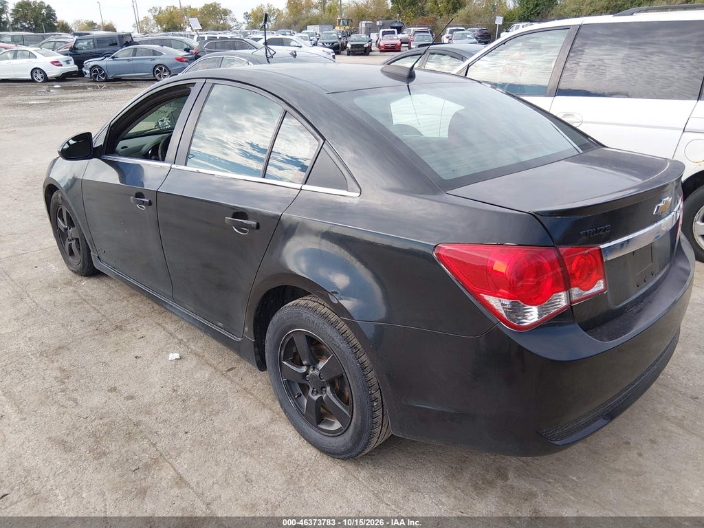 2016 Chevrolet Cruze Limited 1LT Auto photo 3