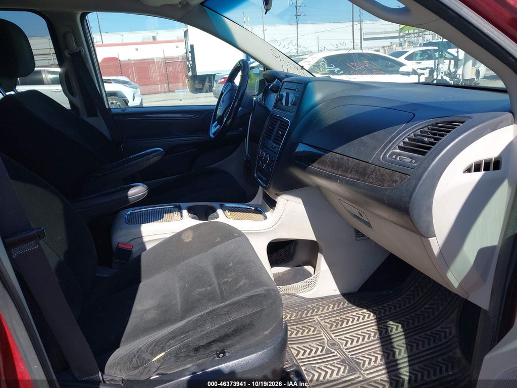 2015 Dodge Grand Caravan SXT photo 5