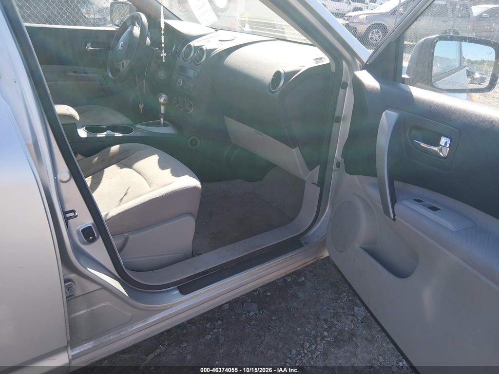 2009 Nissan Rogue S photo 5