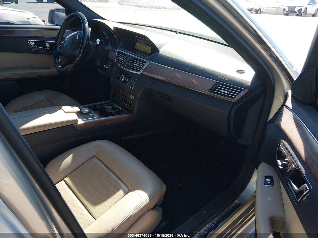 2010 Mercedes-Benz E 350 4MATIC photo 5