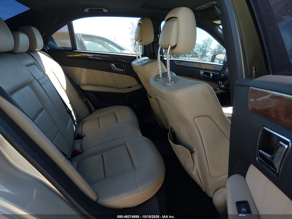 2010 Mercedes-Benz E 350 4MATIC photo 8