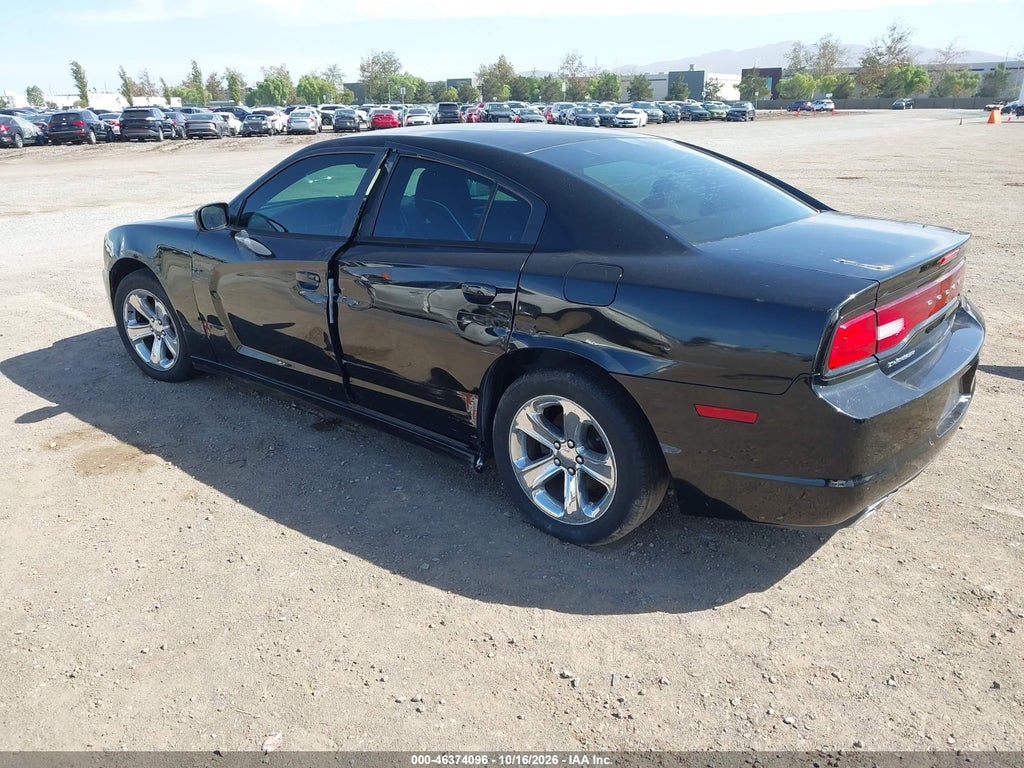 2014 Dodge Charger SE photo 3