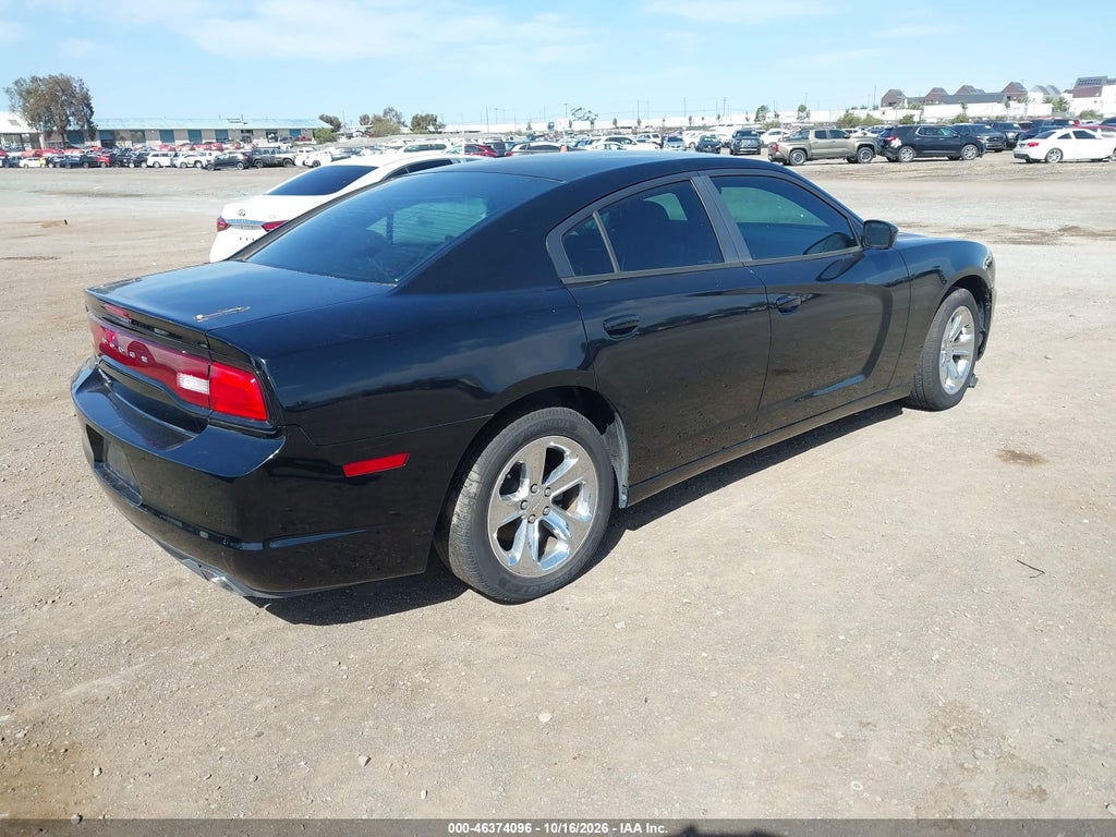 2014 Dodge Charger SE photo 4