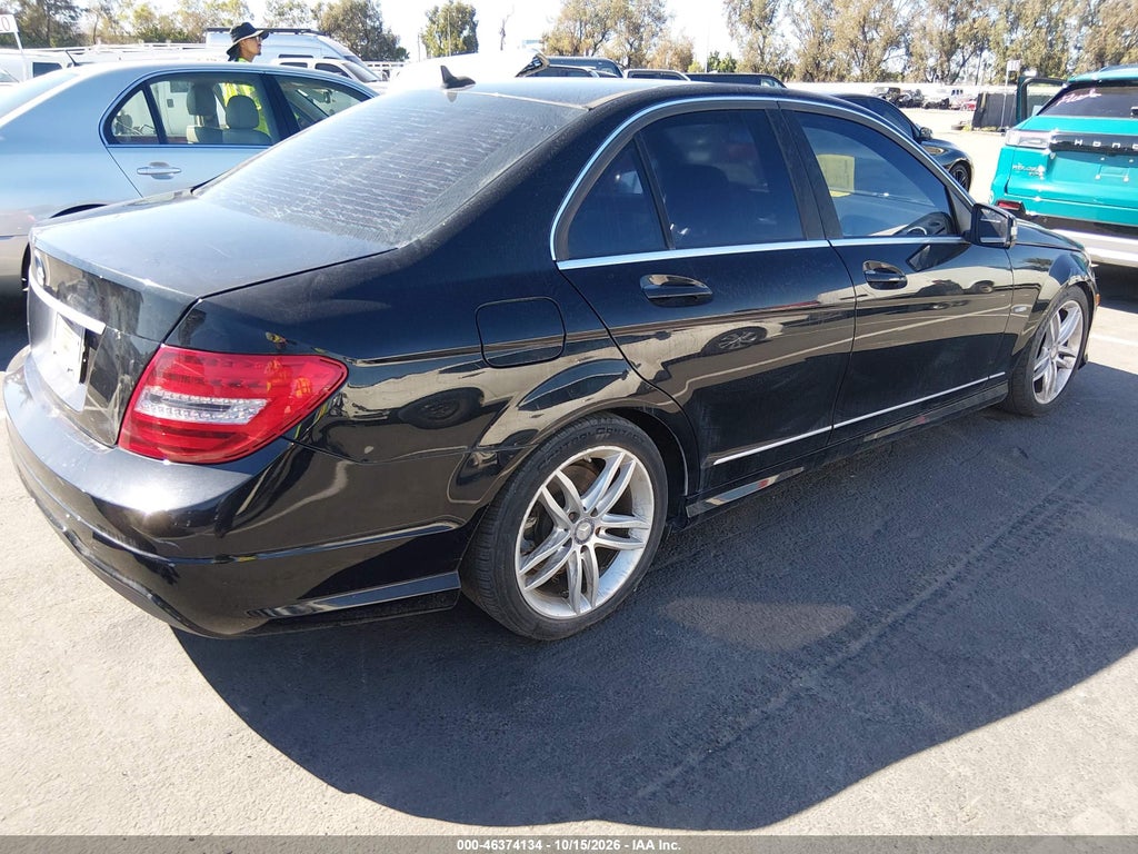 2012 Mercedes-Benz C 250 Sport photo 4
