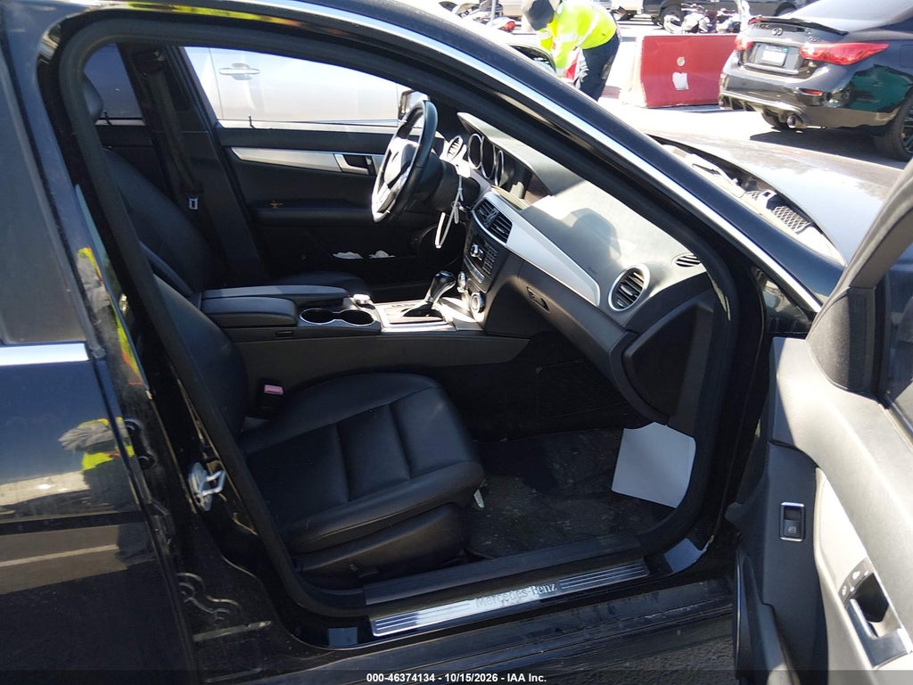2012 Mercedes-Benz C 250 Sport photo 5