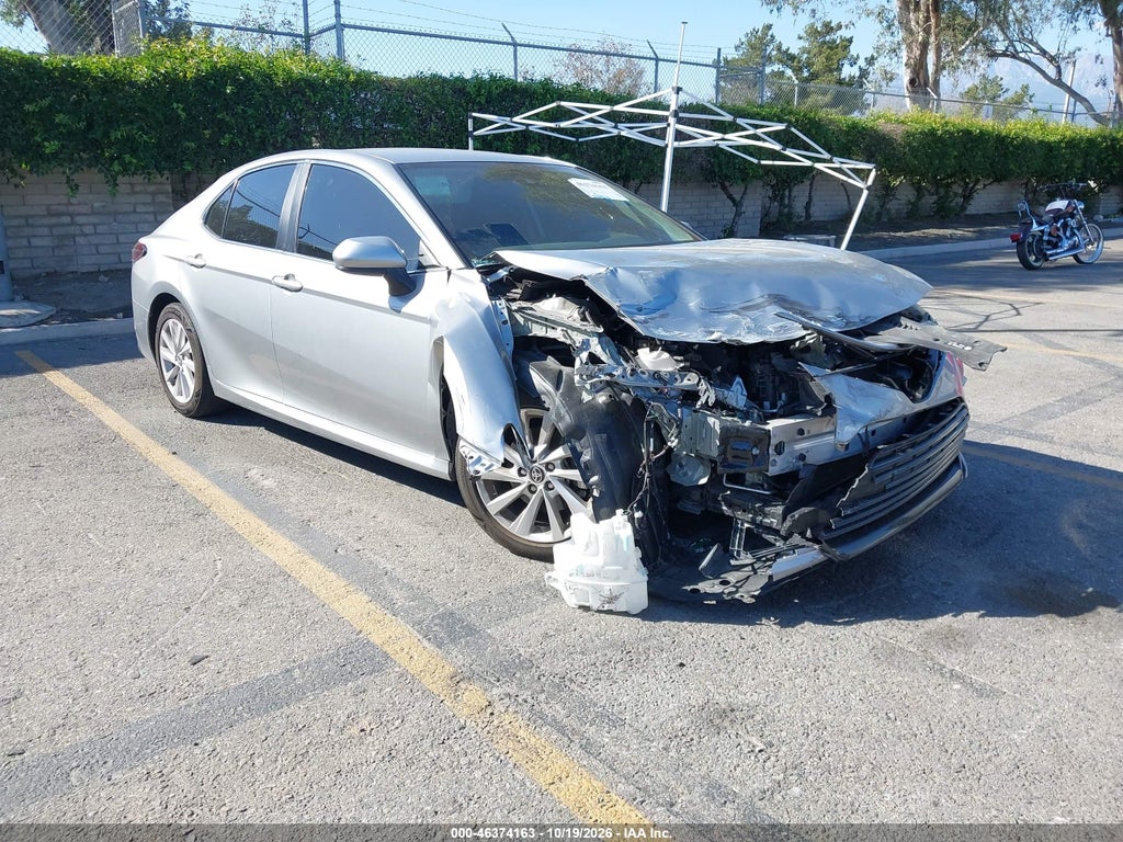 TOYOTA CAMRY 2024