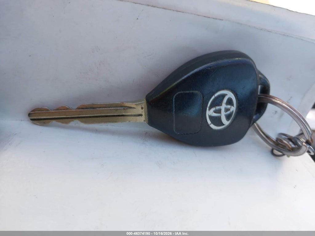 2009 Toyota Camry LE/SE/XLE photo 11