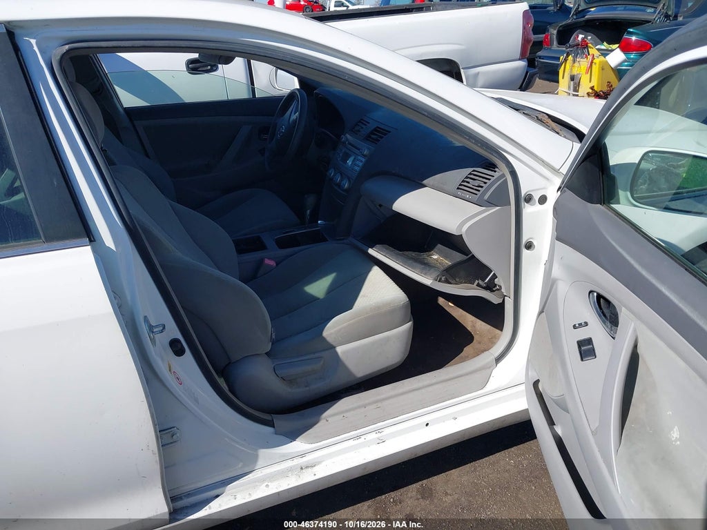 2009 Toyota Camry LE/SE/XLE photo 5
