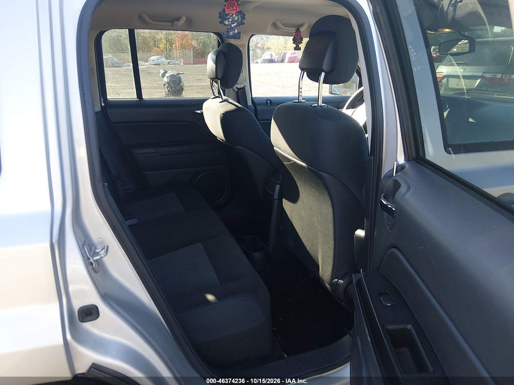 2012 Jeep Patriot Sport photo 8