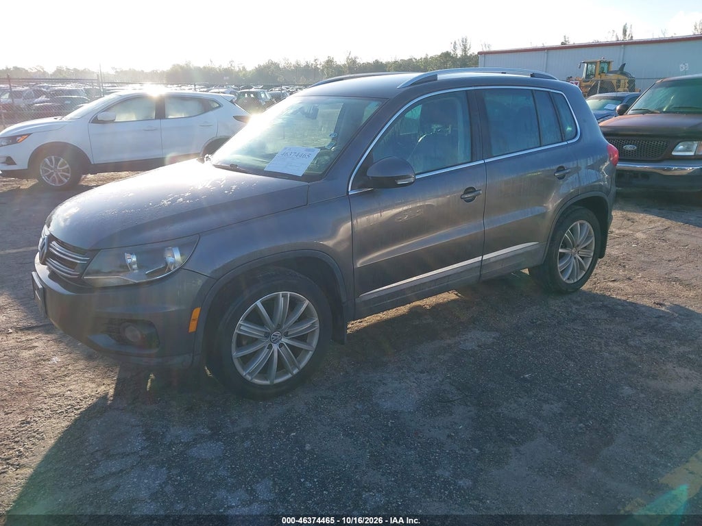 2013 Volkswagen Tiguan SE photo 2